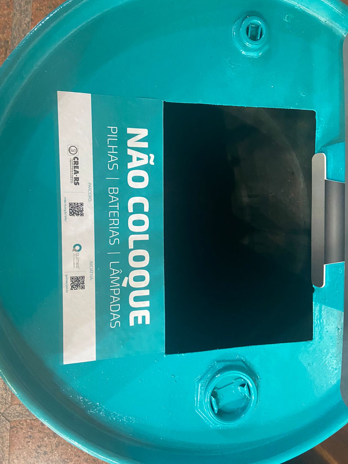 N&atilde;o coloquem pilhas, baterias e l&acirc;mpadas